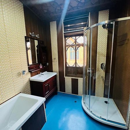 Hotel Floating Luxury Group Of Houseboats à Srīnagar Extérieur photo