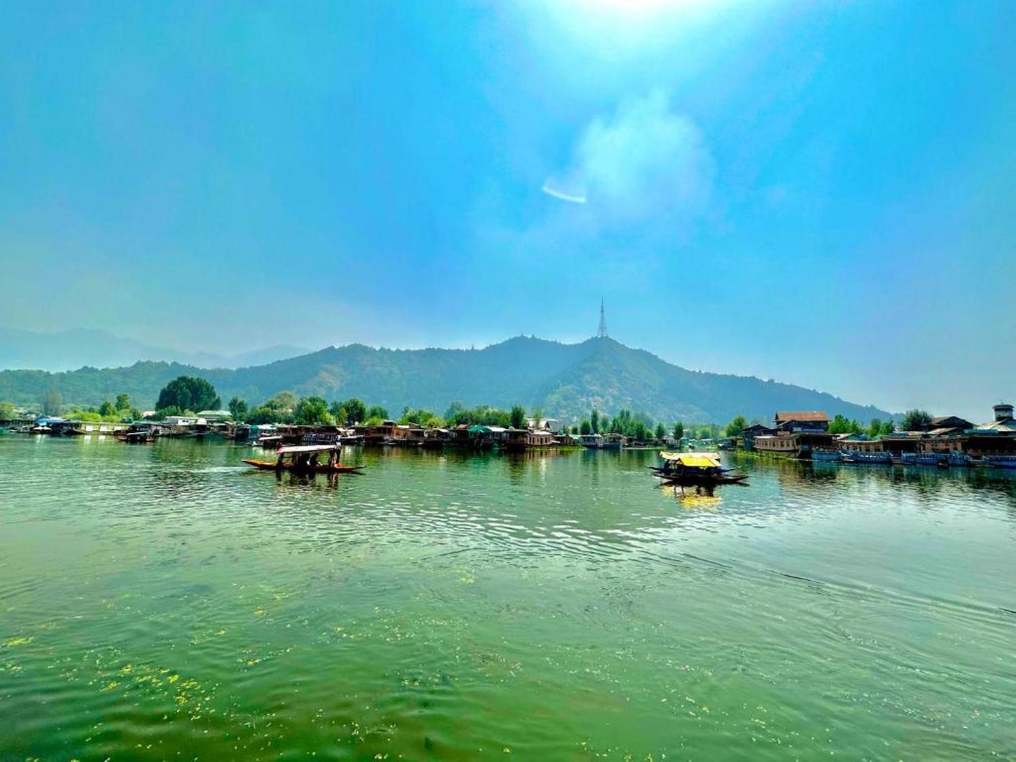 Hotel Floating Luxury Group Of Houseboats à Srīnagar Extérieur photo